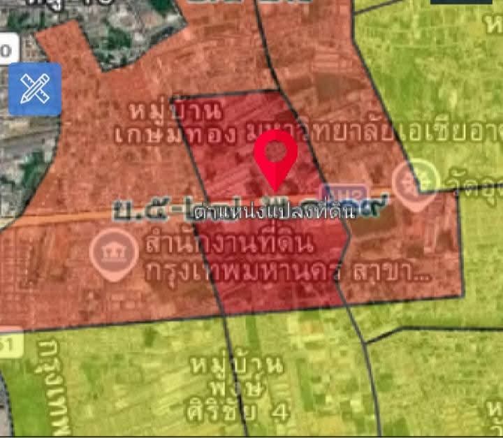 ที่ดิน ผังเมืองสีแดงพร้อมสิ่งปลูกสร้างและผู้เช่า